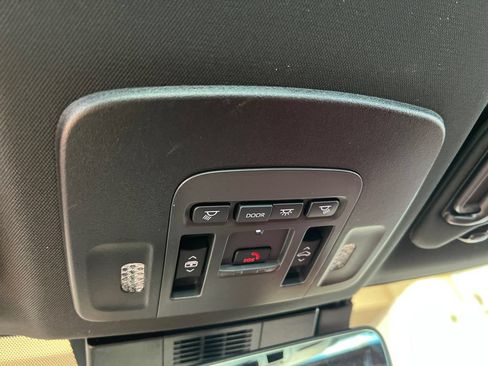 New 2026 Toyota Camry Hybrid FWD image 24