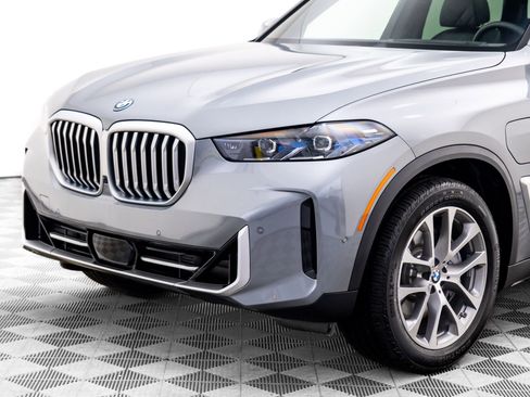 New 2026 BMW X5 xDrive50e image 37