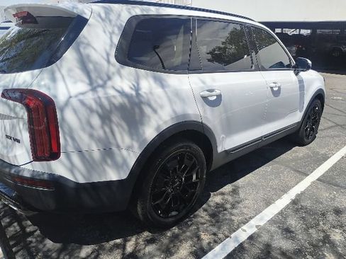Certified 2021 Kia Telluride SX w/ SX Prestige Package AWD/4WD image 13