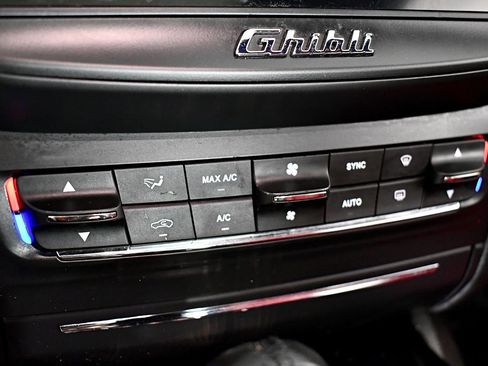 Used 2017 Maserati Ghibli S image 32