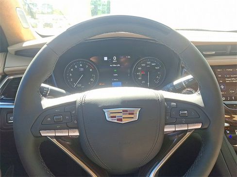 New 2025 Cadillac XT6 Premium Luxury w/ Platinum Package image 17