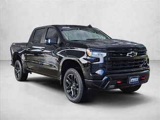Used 2025 Chevrolet Silverado 1500 LT Trail Boss w/ LT Trail Boss Premium Package AWD/4WD video 3