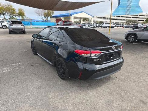 Used 2025 Toyota Corolla LE image 5