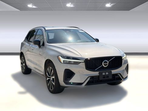 Used 2023 Volvo XC60 T8 Plus w/ Climate Package AWD/4WD image 7
