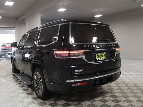 Used 2022 Jeep Grand Wagoneer Series III image 9