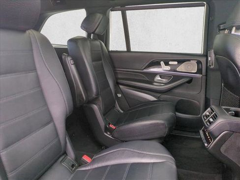 Used 2024 Mercedes-Benz GLS 450 4MATIC image 24