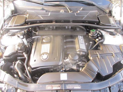 Used 2010 BMW 328i xDrive Sedan image 12