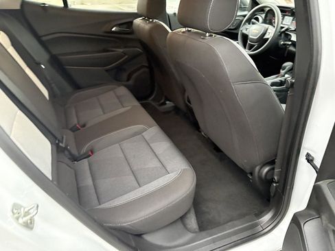 Used 2025 Chevrolet Trax LS FWD image 14