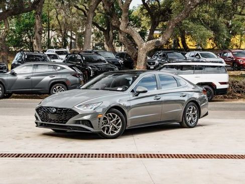 Used 2020 Hyundai Sonata SEL image 1