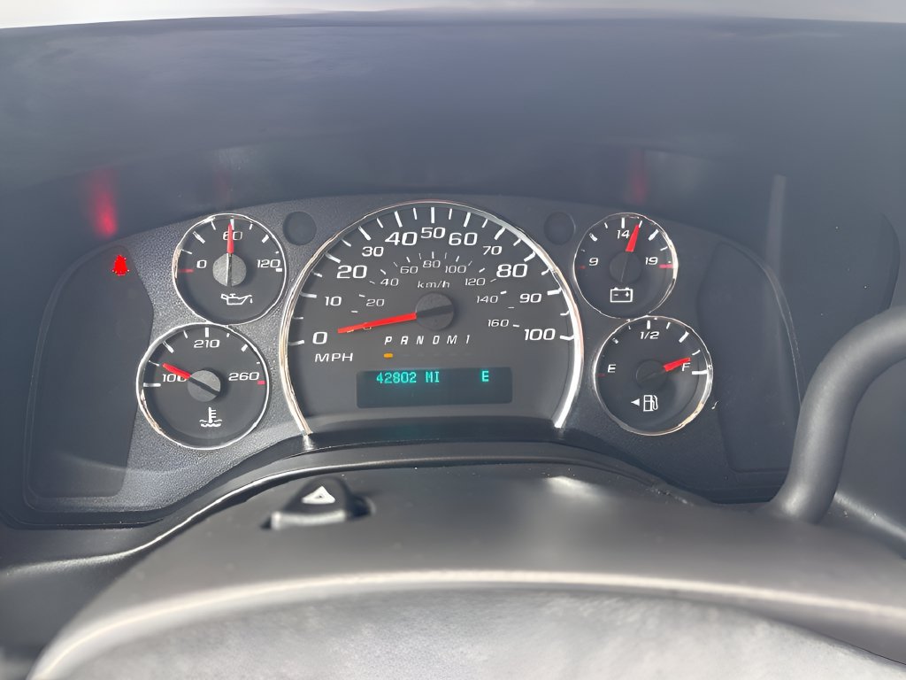 Used 2023 Chevrolet Express 3500 LS RWD image 18