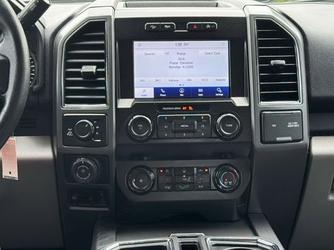 Used 2020 Ford F150 XLT w/ Equipment Group 302A Luxury AWD/4WD image 26