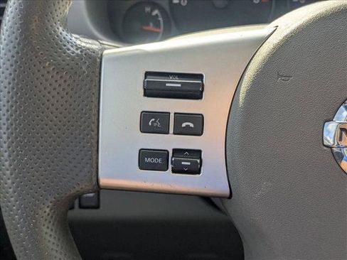 Used 2020 Nissan Frontier SV image 4