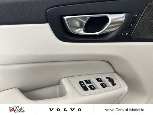 New 2026 Volvo XC60 B5 Ultra w/ Protection Package Premier image 14