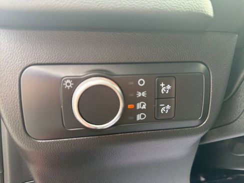 Used 2020 Ford Escape SE image 12