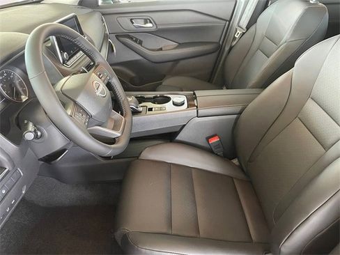 New 2026 Nissan Rogue SV w/ SV Premium Package image 9