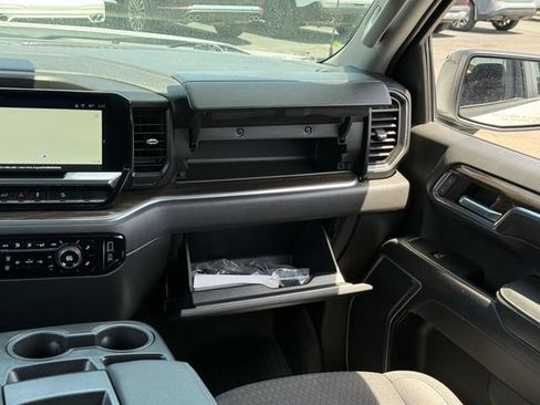 Used 2022 Chevrolet Silverado 1500 RST AWD/4WD image 26