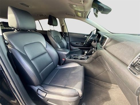 Used 2020 Kia Sportage EX image 30
