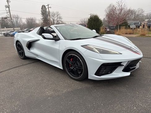 Used 2024 Chevrolet Corvette Stingray Preferred Conv w/ Chrome Exterior Badge Package image 7