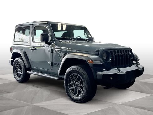 Used 2024 Jeep Wrangler Sport AWD/4WD image 2
