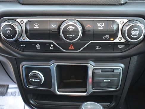 Used 2023 Jeep Gladiator Sport AWD/4WD image 24