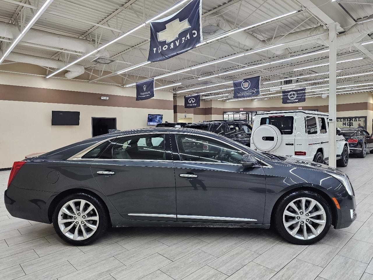 Used 2017 Cadillac XTS Luxury FWD image 5