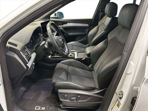 Certified 2023 Audi Q5 e Prestige AWD/4WD image 5