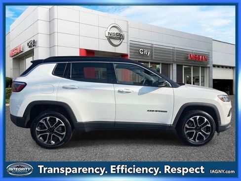 Used 2023 Jeep Compass Limited AWD/4WD image 5