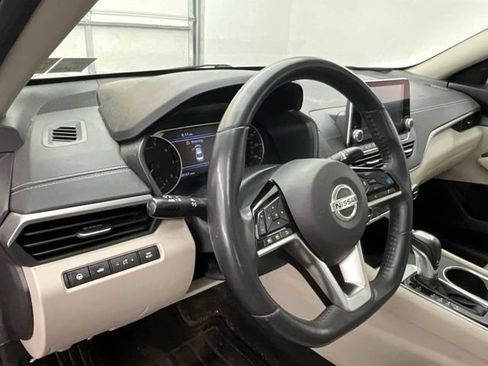 Used 2019 Nissan Altima 2.5 SV FWD image 13