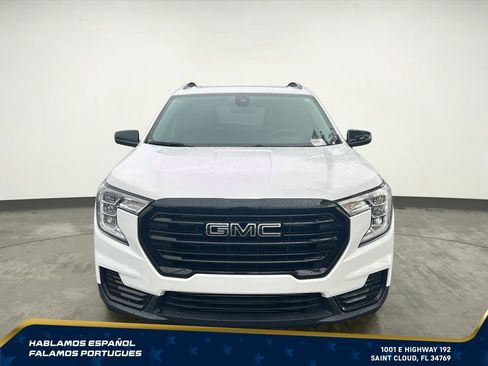 Used 2023 GMC Terrain SLE w/ Driver Convenience Package FWD image 9