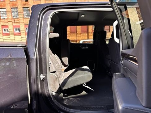 Used 2024 Chevrolet Silverado 1500 LT AWD/4WD image 22