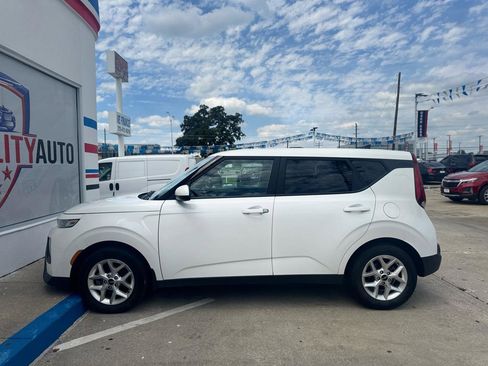 Used 2022 Kia Soul LX w/ Technology Package FWD image 22
