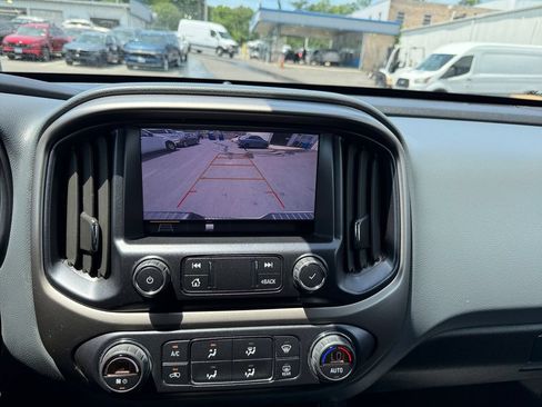 Used 2022 Chevrolet Colorado Z71 AWD/4WD image 16