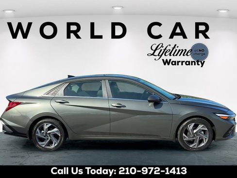 New 2026 Hyundai Elantra Limited FWD image 2