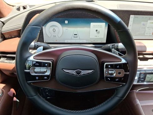 Used 2025 Genesis G90 3.5T AWD/4WD image 16
