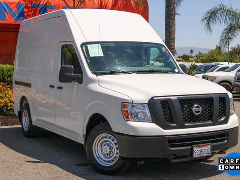 Used 2018 Nissan NV 2500 S image 2
