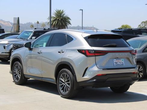 Certified 2025 Lexus NX 250 FWD image 19