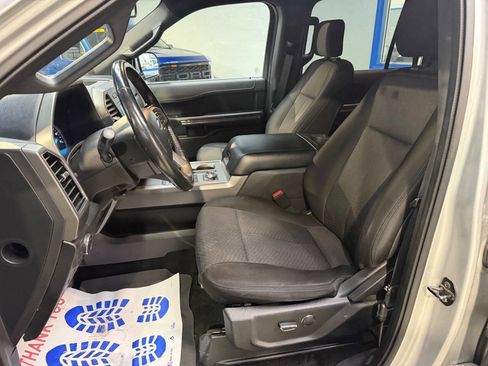 Used 2018 Ford Expedition XLT image 14