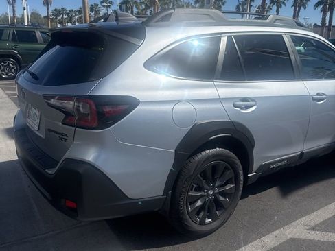Used 2025 Subaru Outback Onyx Edition XT AWD/4WD image 5