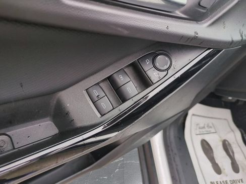 Used 2025 Chevrolet Equinox LT FWD image 15