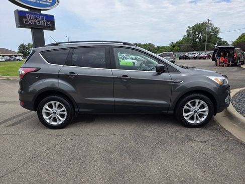 Used 2018 Ford Escape SE AWD/4WD image 10