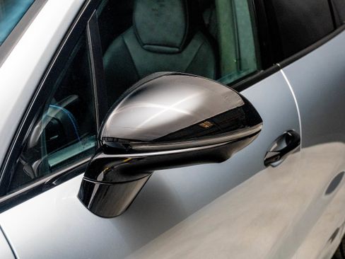 Certified 2025 Porsche Cayenne GTS AWD/4WD image 13
