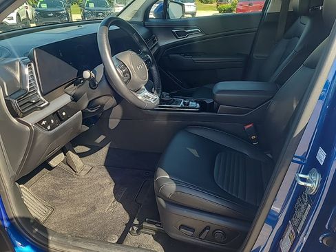 Used 2024 Kia Sportage SX image 10