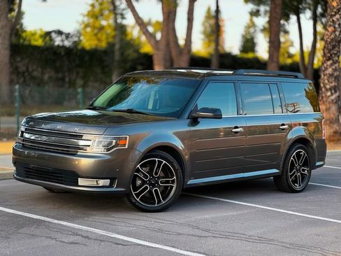Used 2015 Ford Flex Limited w/ Equipment Group 301A FWD image 9