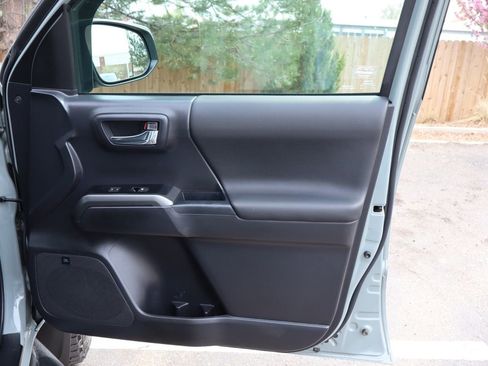 Used 2023 Toyota Tacoma TRD Off-Road w/ TRD Premium Off Road Package AWD/4WD image 45