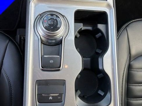 Used 2024 Ford Edge SEL image 19