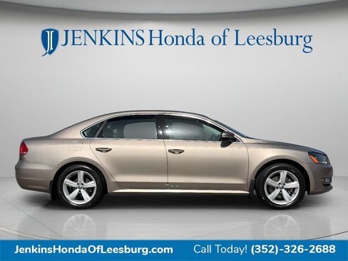 Used 2015 Volkswagen Passat 1.8T Limited Edition FWD image 2