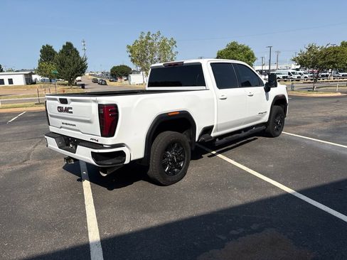 Used 2025 GMC Sierra 2500 AT4 AWD/4WD image 3