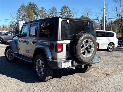 Used 2020 Jeep Wrangler Unlimited Sahara w/ Cold Weather Group AWD/4WD image 3