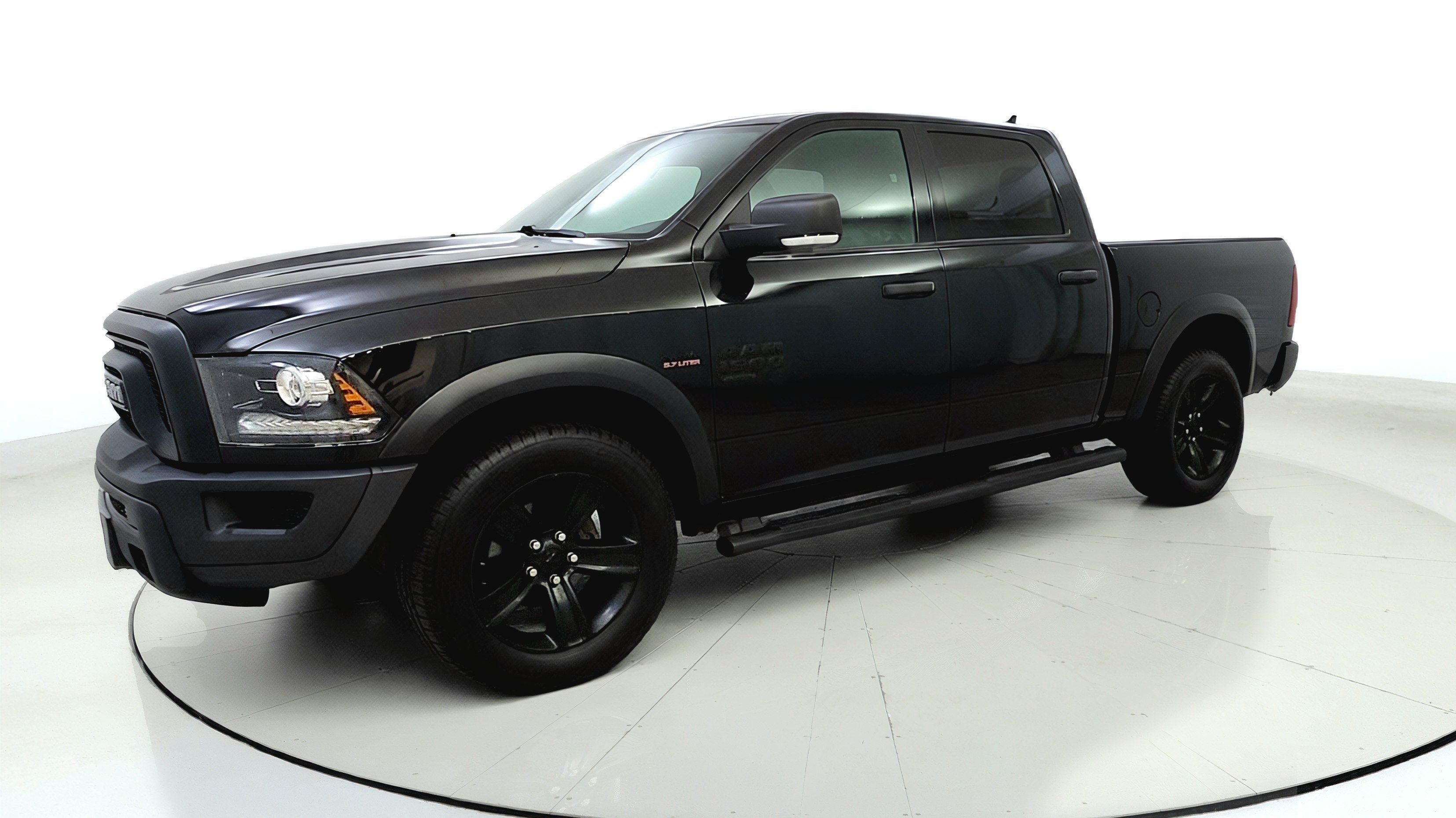Used 2021 RAM 1500 Warlock w/ Luxury Group AWD/4WD image 3