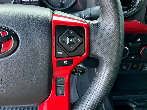 Used 2022 Toyota Tacoma TRD Off-Road w/ Technology Package image 24